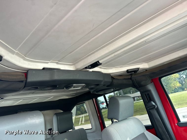 image for item EK3255 2010 Jeep Wrangler SUV