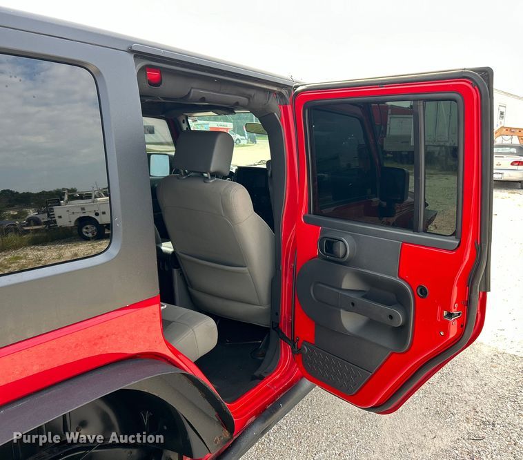 image for item EK3255 2010 Jeep Wrangler SUV