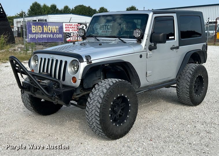 image for item EK3257 2010 Jeep Wrangler Sahara SUV