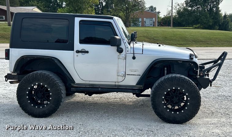 image for item EK3257 2010 Jeep Wrangler Sahara SUV