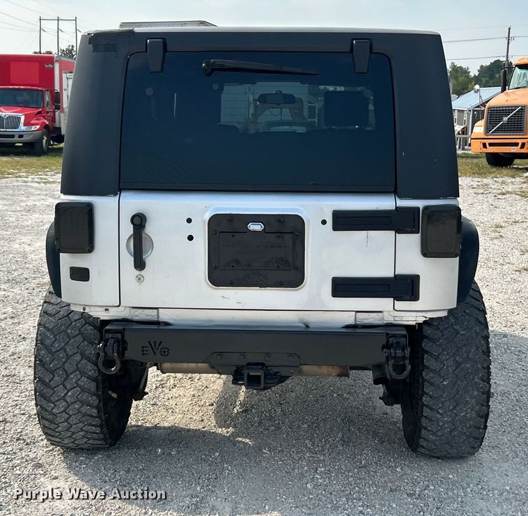 image for item EK3257 2010 Jeep Wrangler Sahara SUV