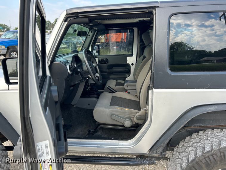 image for item EK3257 2010 Jeep Wrangler Sahara SUV