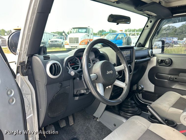 image for item EK3257 2010 Jeep Wrangler Sahara SUV