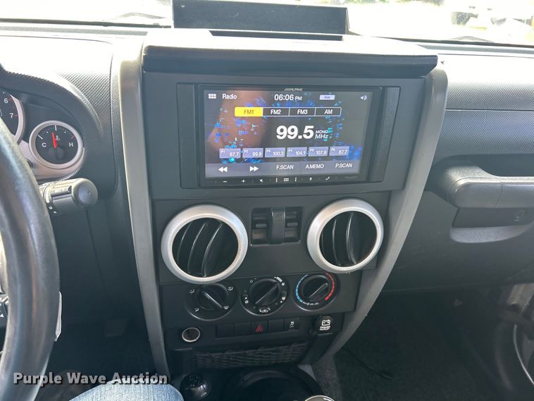 image for item EK3257 2010 Jeep Wrangler Sahara SUV