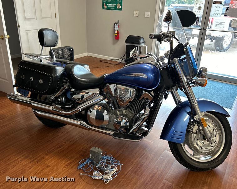 image for item EK3258 2007 Honda  1300 motorcycle