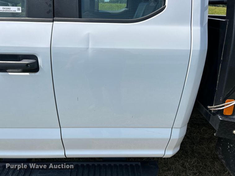 image for item EK3262 2021 Ford F450 Super Duty XL flatbed truck