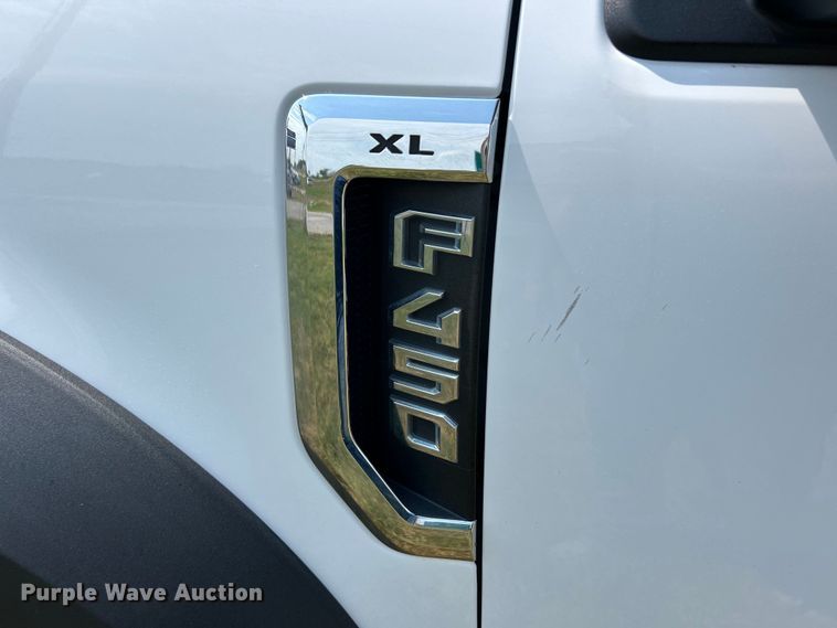 image for item EK3262 2021 Ford F450 Super Duty XL flatbed truck