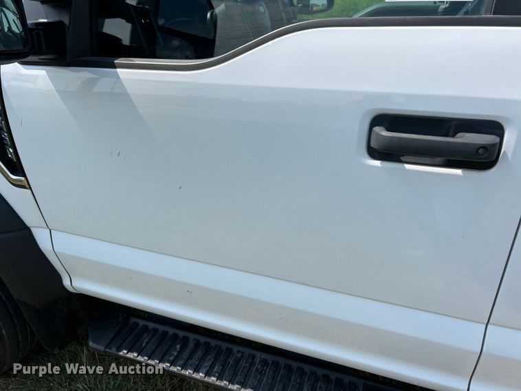 image for item EK3262 2021 Ford F450 Super Duty XL flatbed truck