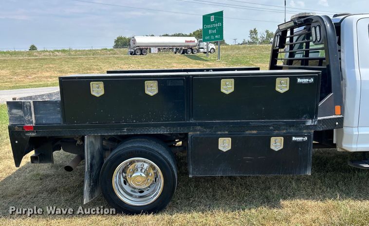 image for item EK3262 2021 Ford F450 Super Duty XL flatbed truck