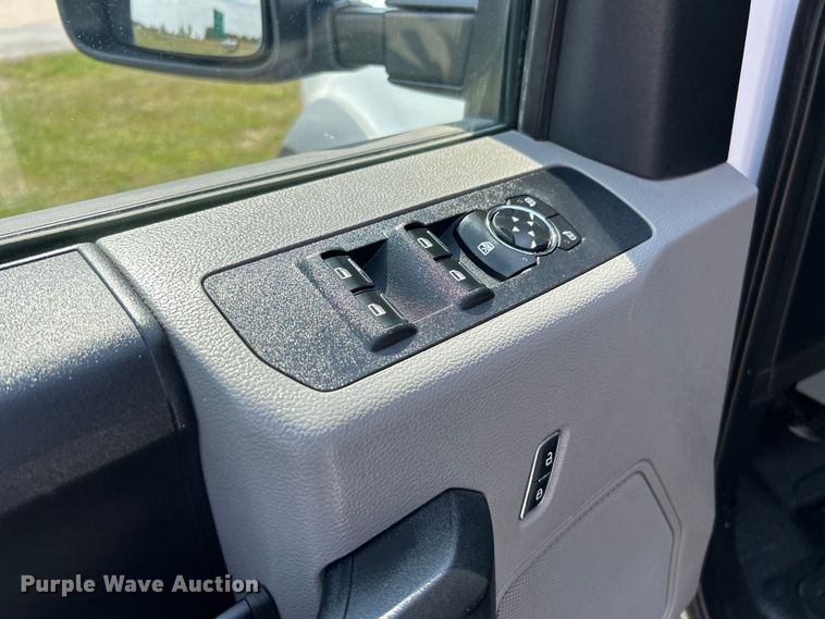 image for item EK3262 2021 Ford F450 Super Duty XL flatbed truck