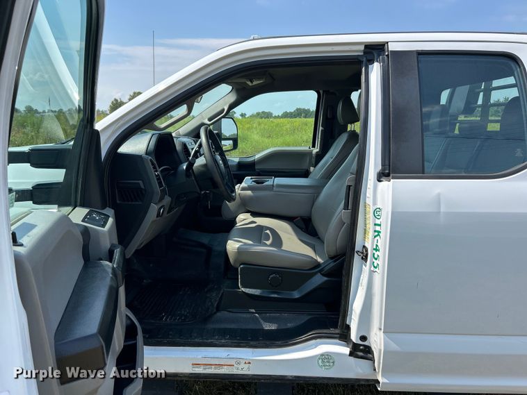 image for item EK3262 2021 Ford F450 Super Duty XL flatbed truck