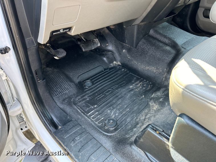 image for item EK3262 2021 Ford F450 Super Duty XL flatbed truck