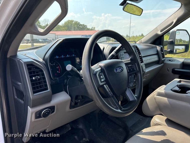 image for item EK3262 2021 Ford F450 Super Duty XL flatbed truck