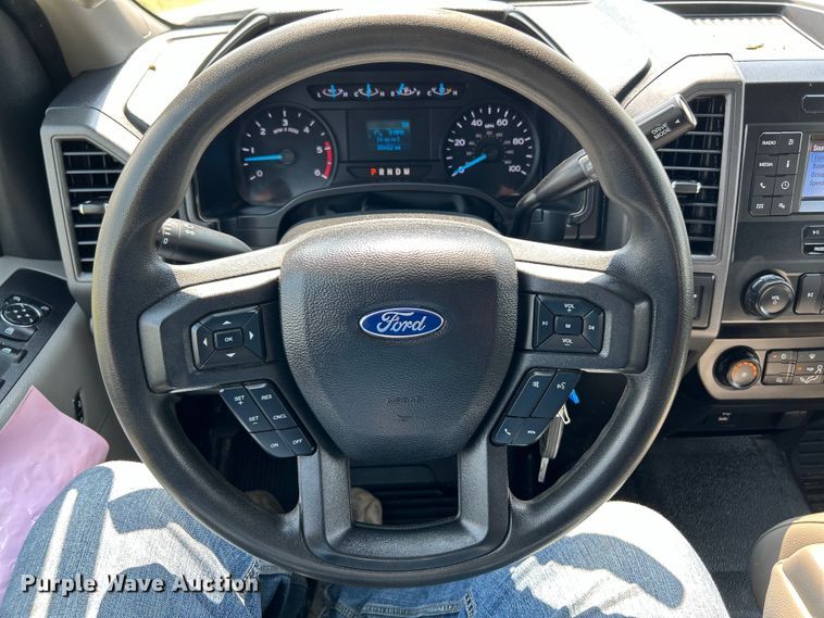 image for item EK3262 2021 Ford F450 Super Duty XL flatbed truck