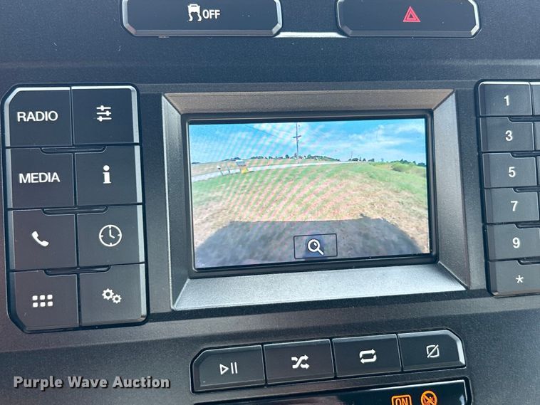 image for item EK3262 2021 Ford F450 Super Duty XL flatbed truck