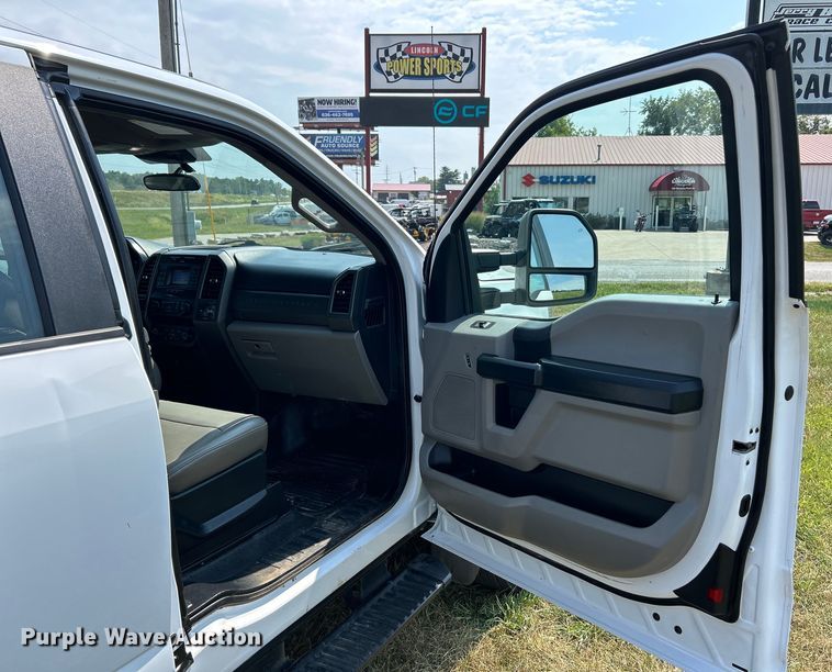 image for item EK3262 2021 Ford F450 Super Duty XL flatbed truck