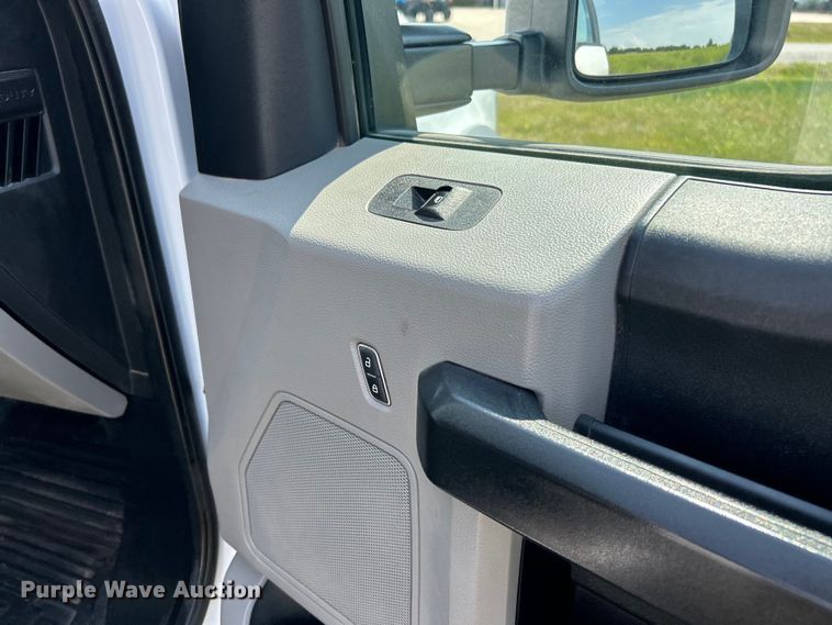 image for item EK3262 2021 Ford F450 Super Duty XL flatbed truck