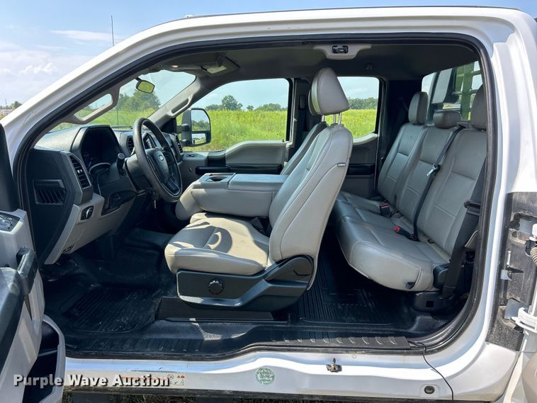 image for item EK3262 2021 Ford F450 Super Duty XL flatbed truck