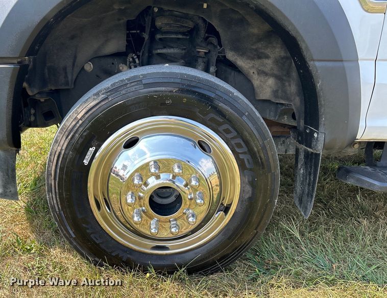 image for item EK3262 2021 Ford F450 Super Duty XL flatbed truck