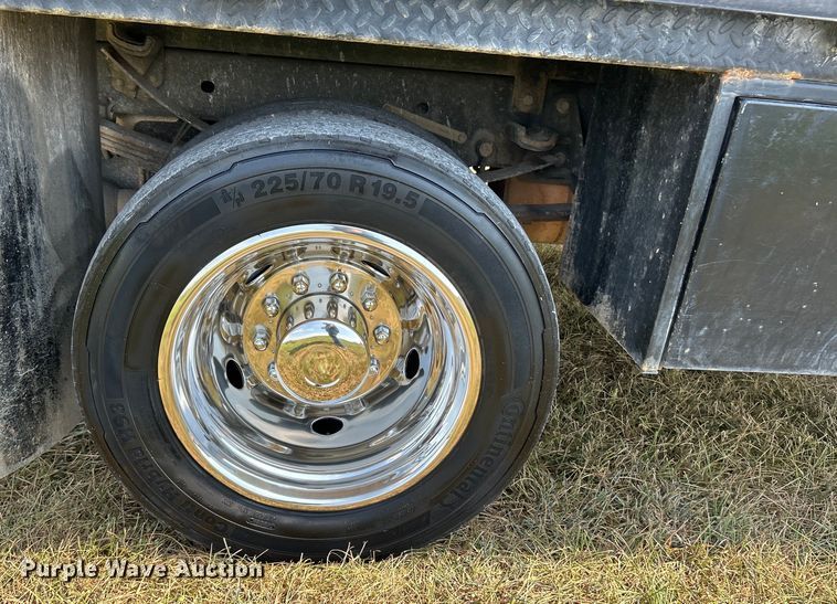 image for item EK3262 2021 Ford F450 Super Duty XL flatbed truck