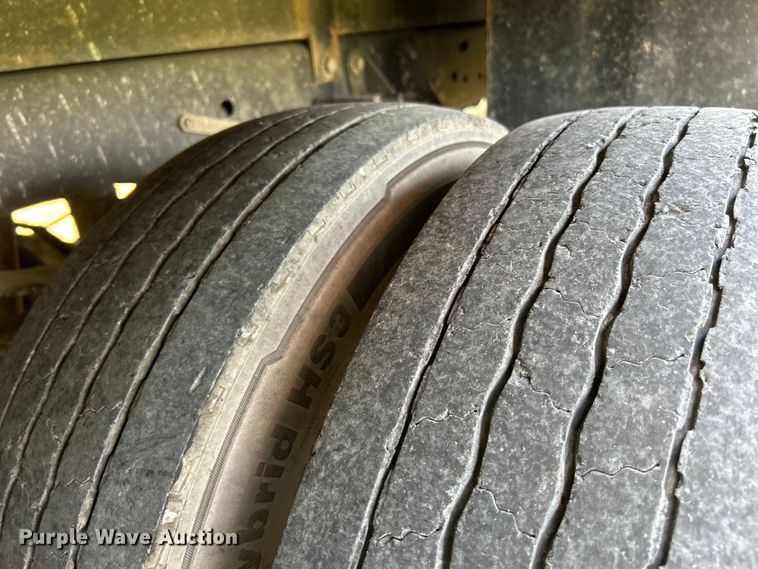 image for item EK3262 2021 Ford F450 Super Duty XL flatbed truck