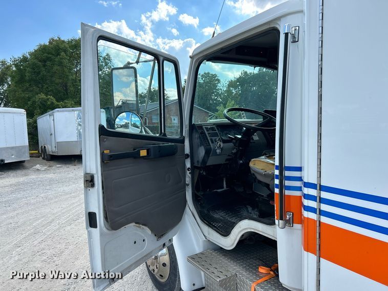 image for item EK3279 2003 Frieghtliner  FL60 Ambulance