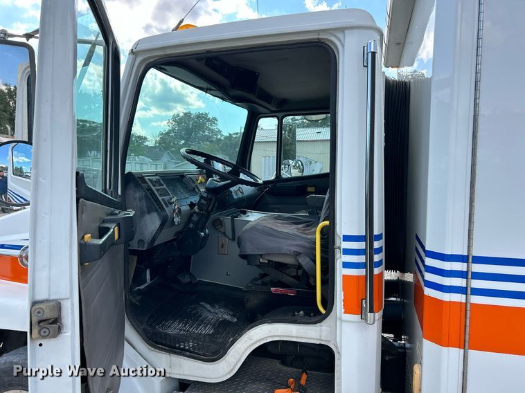 image for item EK3279 2003 Frieghtliner  FL60 Ambulance