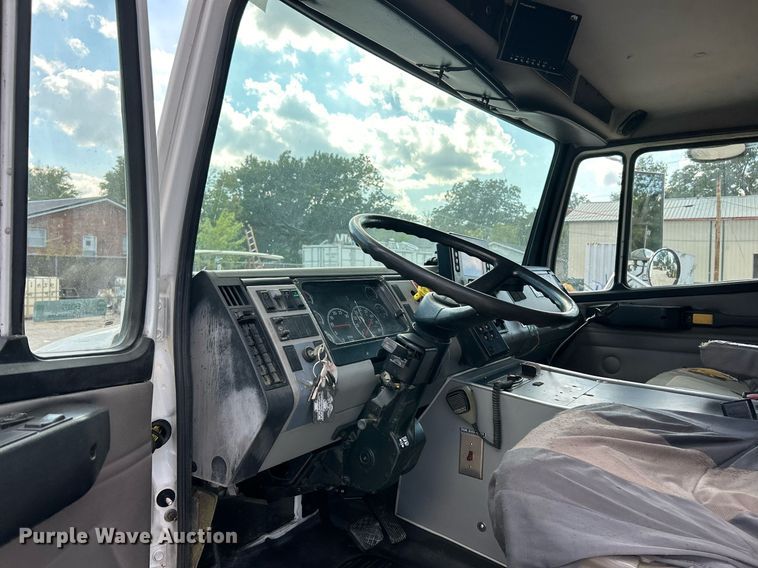 image for item EK3279 2003 Frieghtliner  FL60 Ambulance