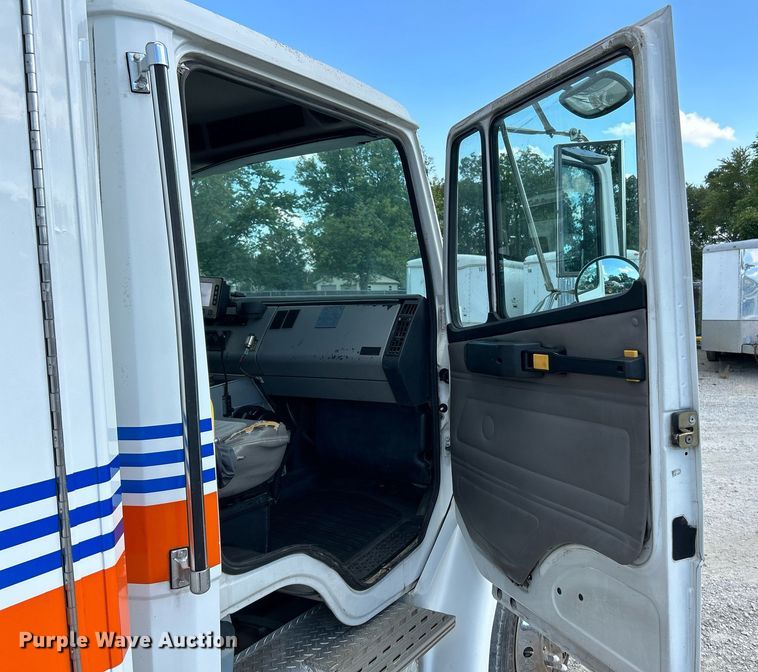 image for item EK3279 2003 Frieghtliner  FL60 Ambulance