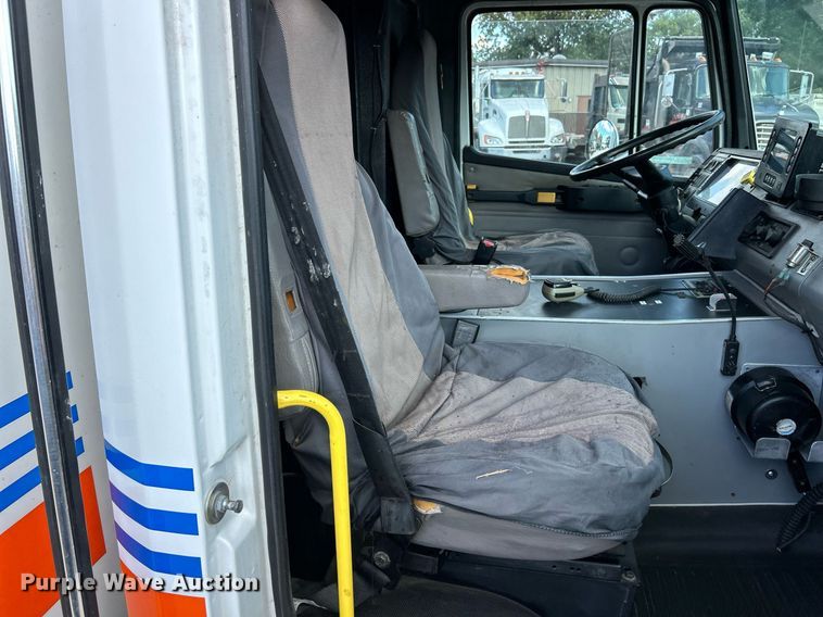 image for item EK3279 2003 Frieghtliner  FL60 Ambulance