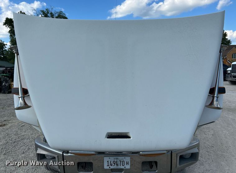 image for item EK3279 2003 Frieghtliner  FL60 Ambulance