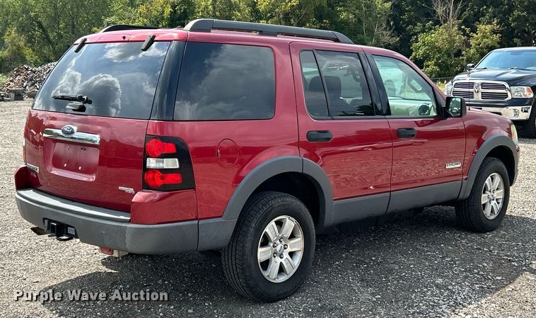 image for item EK3283 2006 Ford Explorer XLT SUV