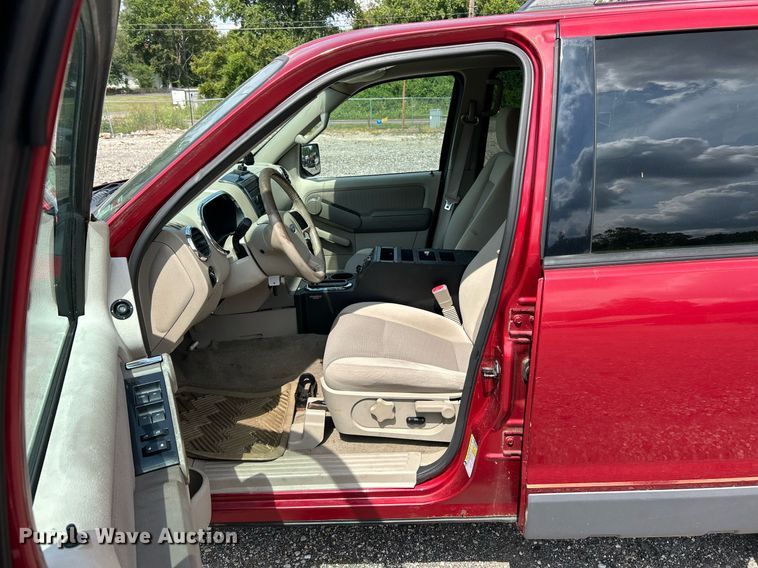 image for item EK3283 2006 Ford Explorer XLT SUV