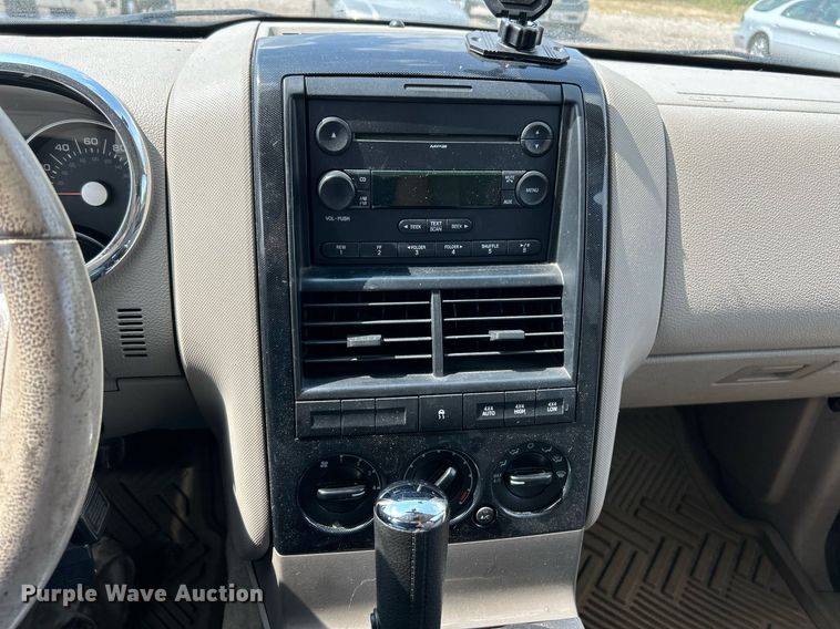 image for item EK3283 2006 Ford Explorer XLT SUV