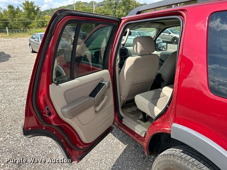 image for item EK3283 2006 Ford Explorer XLT SUV