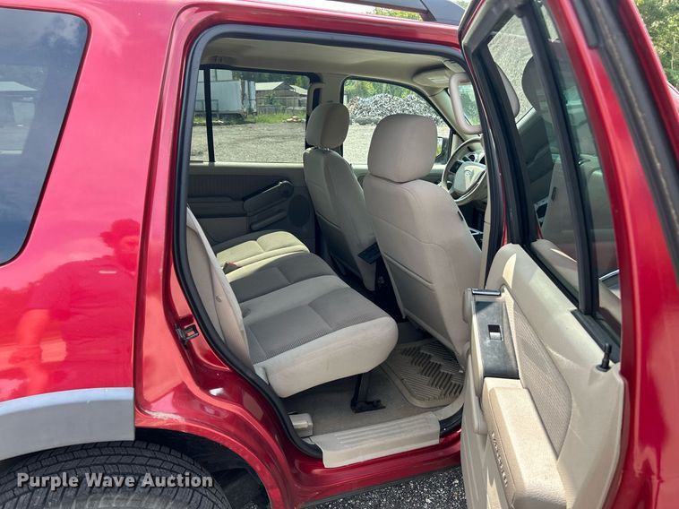 image for item EK3283 2006 Ford Explorer XLT SUV