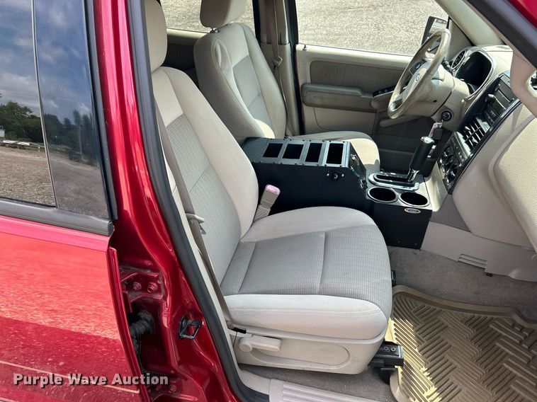 image for item EK3283 2006 Ford Explorer XLT SUV