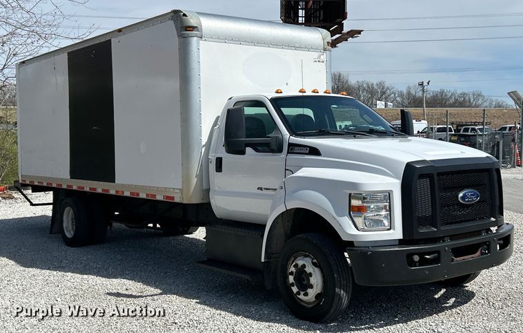 image for item EK4424 2016 Ford F650 Super Duty box truck