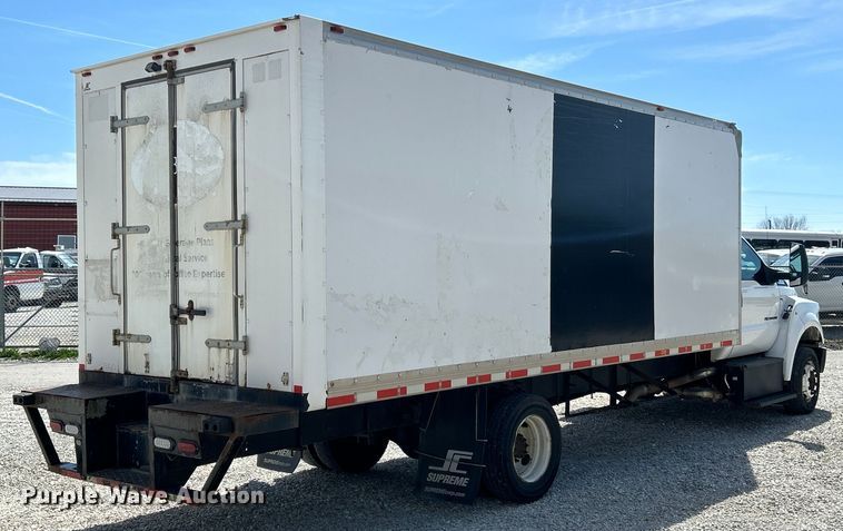 image for item EK4424 2016 Ford F650 Super Duty box truck