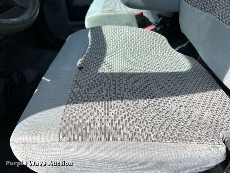 image for item EK4424 2016 Ford F650 Super Duty box truck