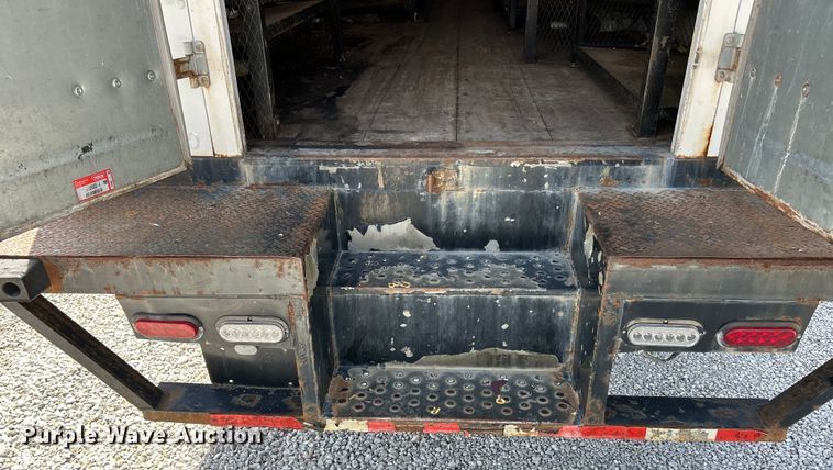 image for item EK4424 2016 Ford F650 Super Duty box truck