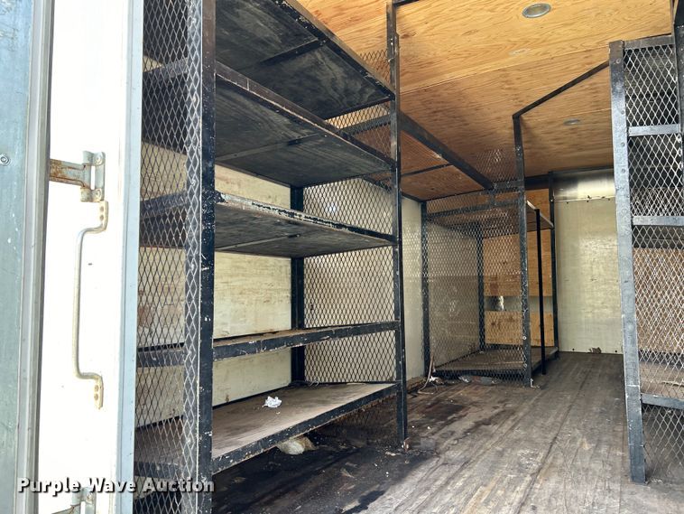 image for item EK4424 2016 Ford F650 Super Duty box truck