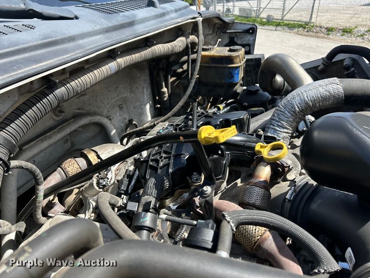 image for item EK4424 2016 Ford F650 Super Duty box truck