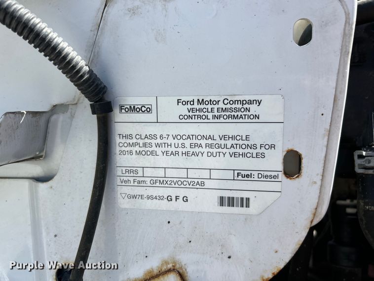 image for item EK4424 2016 Ford F650 Super Duty box truck