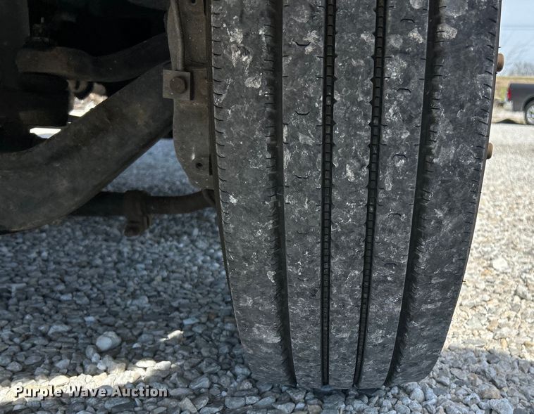 image for item EK4424 2016 Ford F650 Super Duty box truck