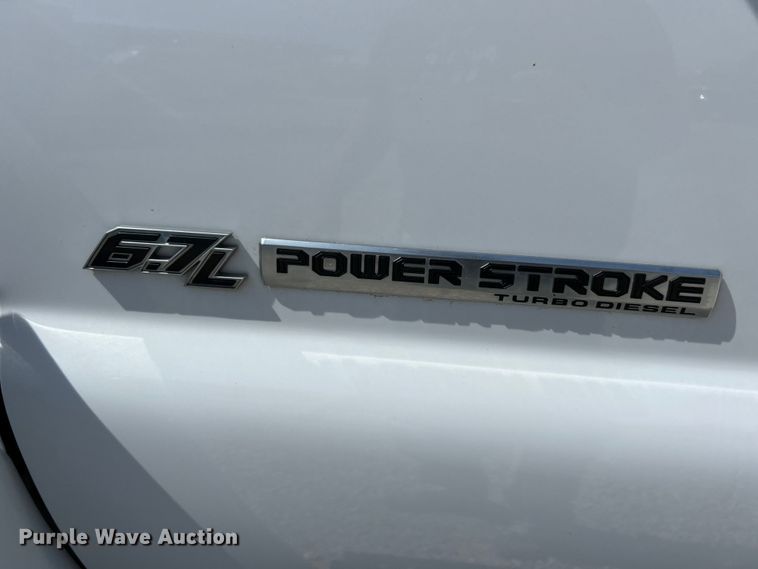 image for item EK4424 2016 Ford F650 Super Duty box truck