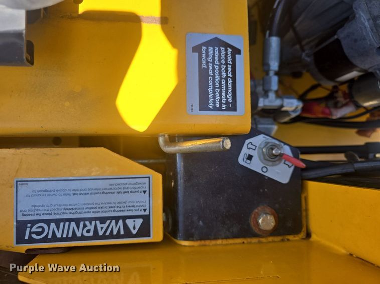 image for item EK6437 2015 Hustler Super 104 ZTR lawn mower