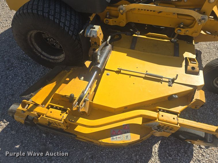 image for item EK6437 2015 Hustler Super 104 ZTR lawn mower