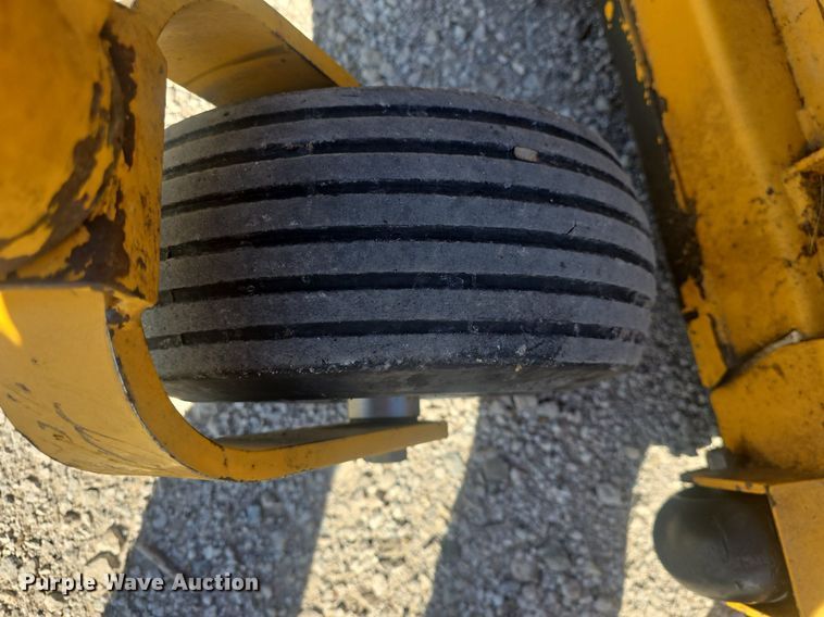 image for item EK6437 2015 Hustler Super 104 ZTR lawn mower