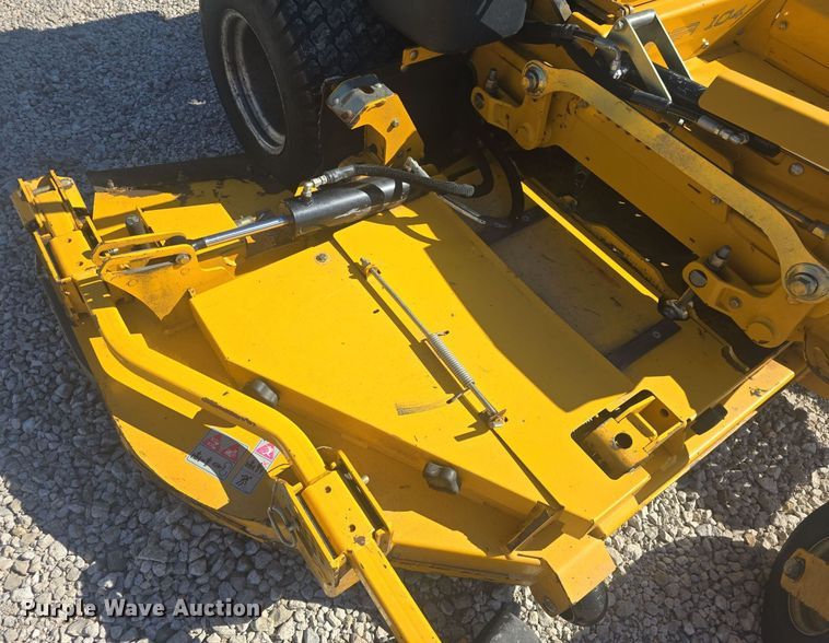 image for item EK6438 2015 Hustler Super 104 ZTR lawn mower